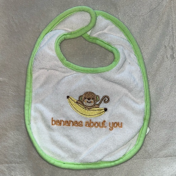 (4) Baby Bibs Bundle - Picture 5 of 6